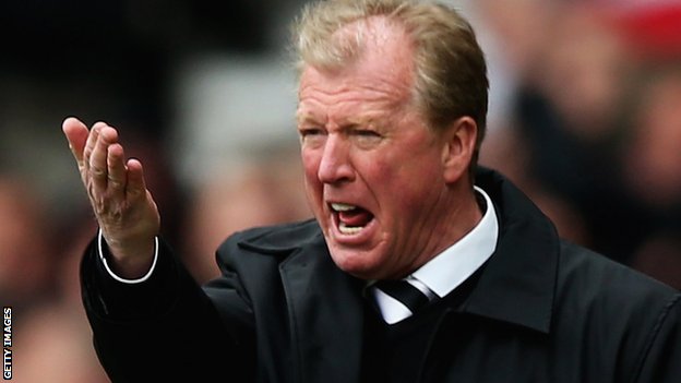 McClaren ‘impegnato al 100% Derby