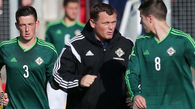 Magilton a continuare come NI U21 capo