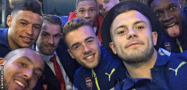 Jack Wilshere Arsenal team selfie