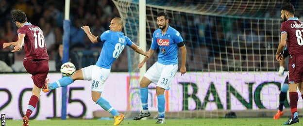 Marco Parolo scores for Lazio at Napoli