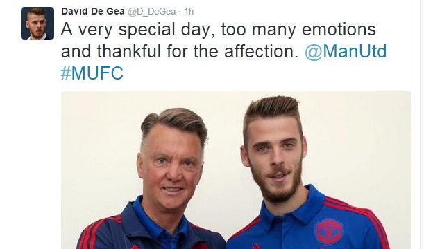 David De Gea happy to stay at Old Trafford