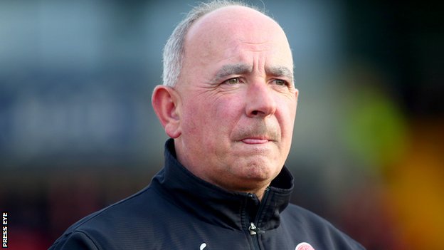 Breslin resigns as Cliftonville boss