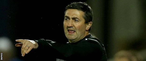 Peter Hutton shouts out instructions to Derry players during Monday's FAI Cup quarter-final replay defeat by Cork City