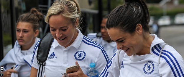 Gemma Davison (centre) and Claire Rafferty