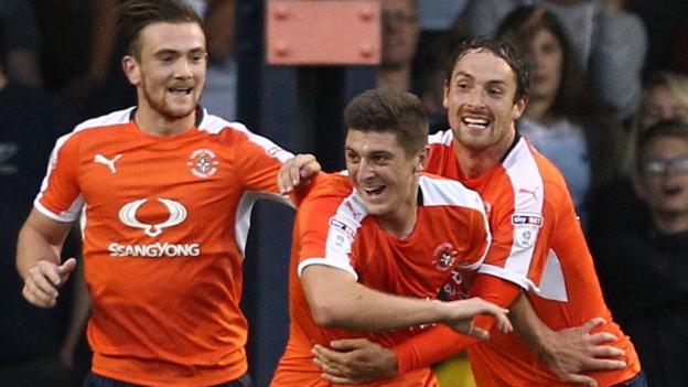 Luton ha battuto Villa EFL Coppa