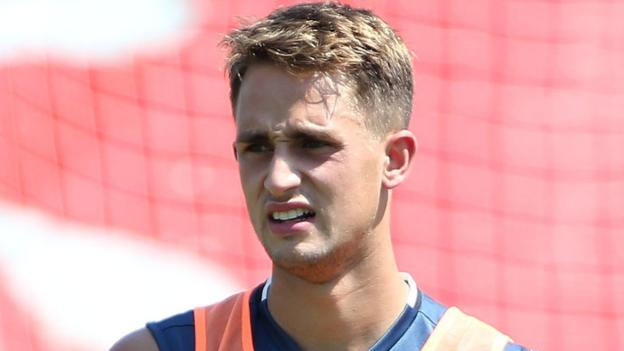 Adnan Januzaj: Manchester United avanza trasferimento permanente