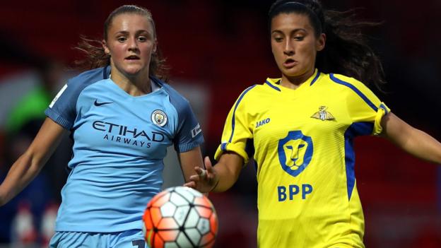 Man City thrash Belles passare a 10 punti di vantaggio