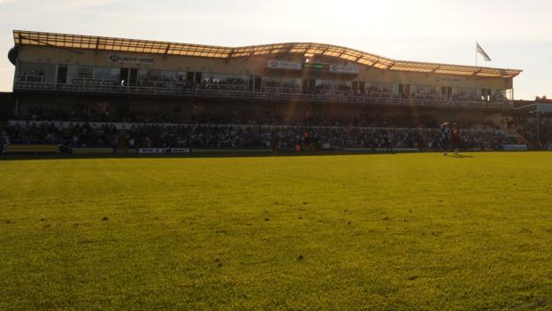 Bristol Rovers ha colpito 10-man Oxford