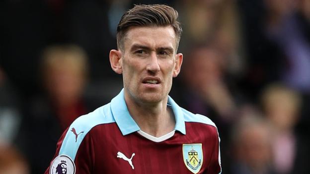 David Jones: Burnley segni centrocampista Sheffield Mercoledì