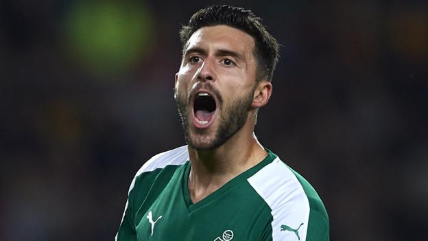 Swansea City l’attaccante Borja Baston fuori per tre settimane con infortunio alla coscia