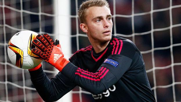 Barca segno Ajax portiere Cillessen sostituire Bravo