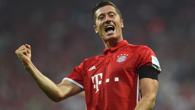 Lewandowski colpisce tripletta Bayern campionato inizio in grande stile